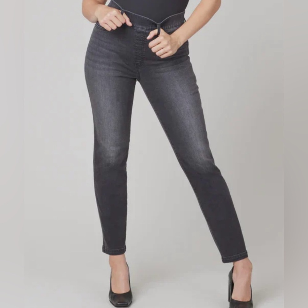 SPANX - Women’s straight leg jeans